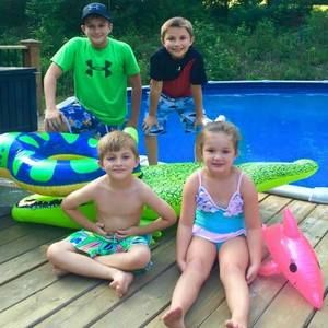 Meet your Posher, Edith